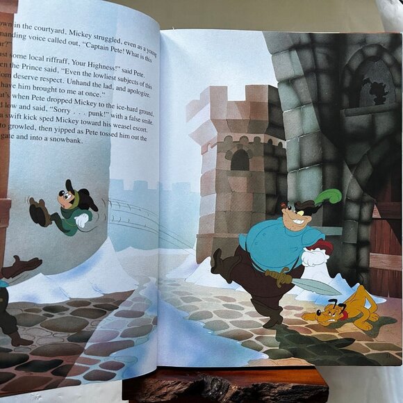 The Prince and the Pauper Mickey Twin Walt Disney Vintage 1990 Hardcover Book - Picture 5 of 8
